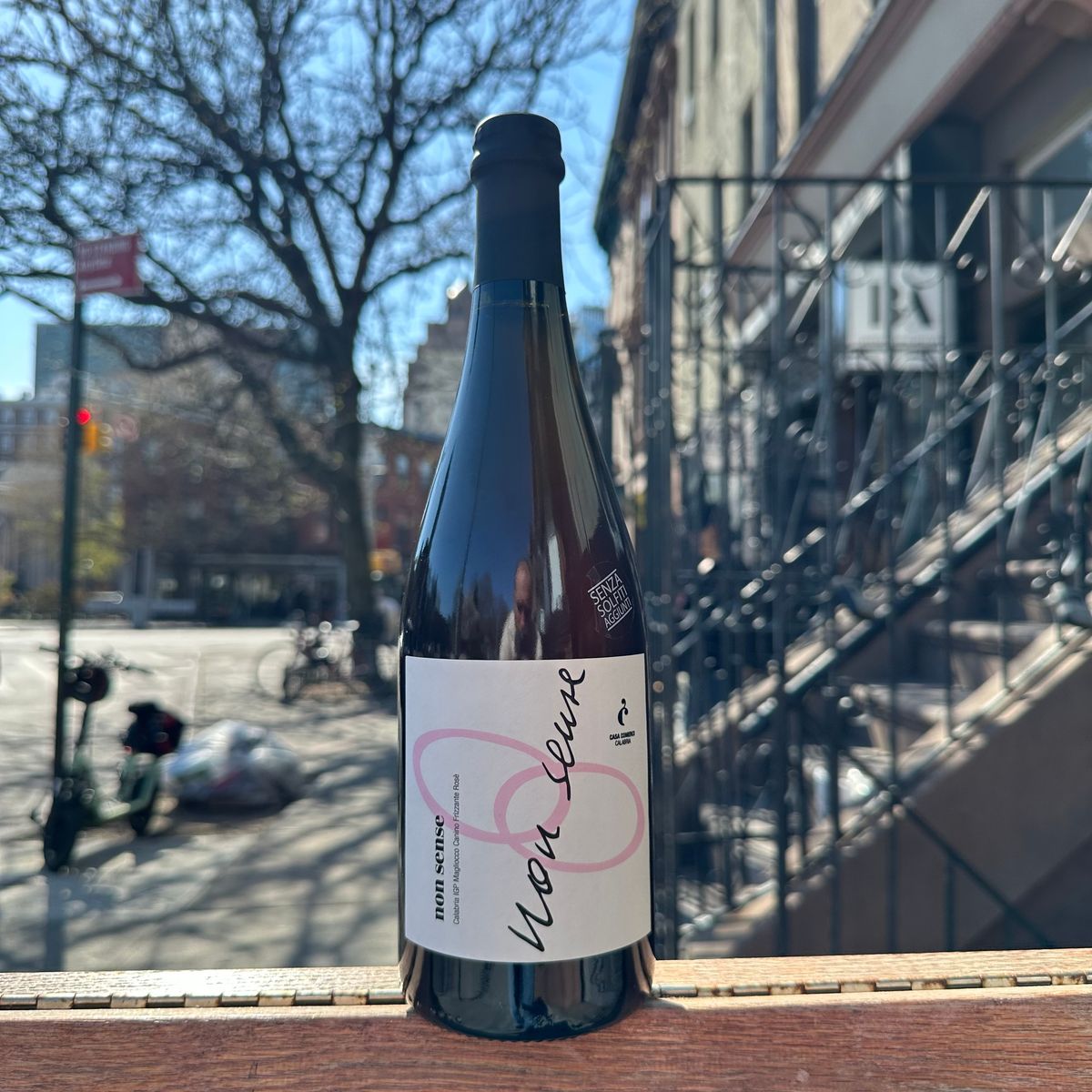 Casa Comerci, "Rosato Frizzante, 'Nonsense'" 2021
